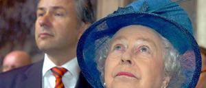 Mit Königin Elizabeth II. besuchte Klaus Wowereit im November 2004 das Berliner Neue Museum an. 