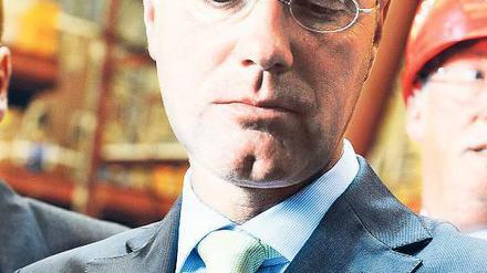 Kann er seinen Weg gehen? Bundesumweltminister Norbert Röttgen ist in der CDU zunehmend umstritten. Aber die Kanzlerin hält noch zu ihm.