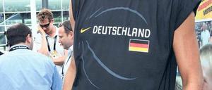 Deutschland im Herzen. Dirk Nowitzki greift dennoch vielleicht erst 2011 zur Olympia-Qualifikation wieder an.