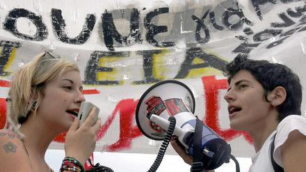 Auch am Wochenende demonstrierten Staatsbedienstete in Athen erneut gegen die Sparpläne der griechischen Regierung.