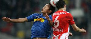 Der Bochumer Chong Tese (l.) erzielte das einzige Tor des Abends.