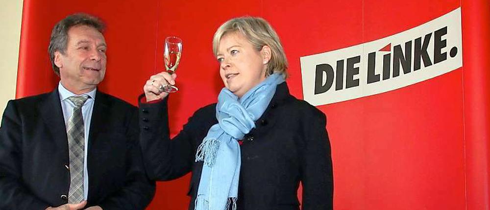 Sekt oder Selters: Gesine Lötzsch ist seit 2010 gemeinsam mit Klaus Ernst Vorsitzende der Partei "Die Linke". Seitdem musste die Partei einige Wahlniederlagen hinnehmen.