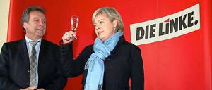 Sekt oder Selters: Gesine Lötzsch ist seit 2010 gemeinsam mit Klaus Ernst Vorsitzende der Partei "Die Linke". Seitdem musste die Partei einige Wahlniederlagen hinnehmen.