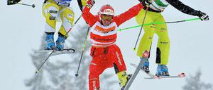 Der Kanadier Nik Zoricic (l.), der Schweizer Armin Niederer (m.) and der Deutsche Simon Stickl (r.) bei einem Rennen in Bischofswiesen.