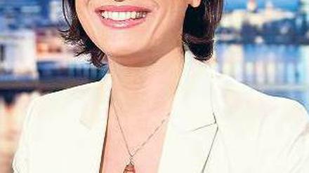 „Es werden nicht zu wenig gute Frauen eingestellt, sie kommen nur andernorts nicht voran.“ Die Moderatorinnen Anne Will und Sandra Maischberger sowie RBB-Intendantin Dagmar Reim (v. l.) haben sich in einem offenen Brief an Medienhäuser gewandt. Fotos: ARD