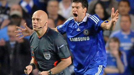 When Ballack momentarily became one with every Chelsea fan watching. Against Barcelona and thanks to Tom Henning Ovrebo.