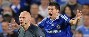 When Ballack momentarily became one with every Chelsea fan watching. Against Barcelona and thanks to Tom Henning Ovrebo.