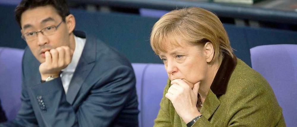 Schweigsam. Die Kanzlerin und ihr Stellvertreter haben sich offenbar nur noch wenig zu sagen. Nicht nur im Bundestag. Andere in der Union machen ihrem Unmut über die FDP Luft.