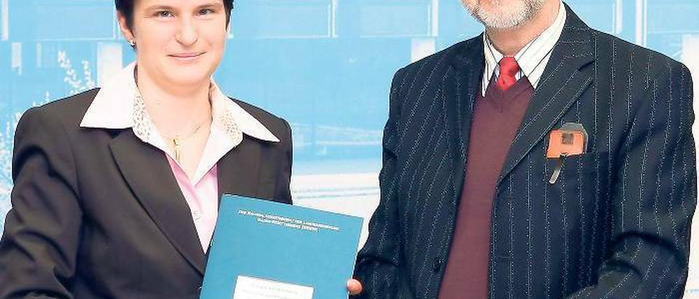 ORTWIN RENN  ist Techniksoziologe an der Uni Stuttgart und Sprecher der Helmholtz-Allianz „Energy-Trans“. Dort werden vor allem gesellschaftliche Fragen im Zusammenhang mit neuen Infrastrukturen der Energieversorgung erforscht.