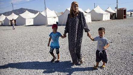 Mehr als 130.000 syrischen Flüchtlinge befinden sich derzeit in der Südtürkei. Von ihnen werden rund 95.000 in Flüchtlingslagern versorgt, wie in diesem hier in Hatay.