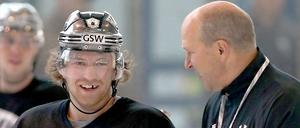 Vorfreude auf Freitag. Giroux mit Eisbären-Trainer Jackson.