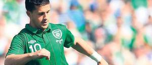 Grüner Neuner. Stürmer Shane Long soll die vielen Verletzten wie Irlands Rekordtorschützen Robbie Keane ersetzen.