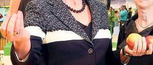 Äpfel und Möhren vergleichen. Bundesverbraucherministerin Ilse Aigner (CSU) hofft, dass ein neuer Verpackungsaufdruck bei der Suche nach regionalen Lebensmitteln hilft. 