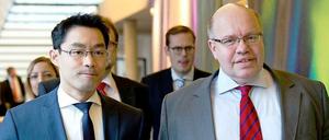 Haben sich beim Fracking geeinigt: Bundesumweltminister Peter Altmaier (CDU) und Bundeswirtschaftsminister Philipp Rösler (FDP).