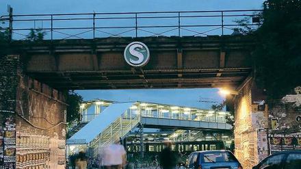 S-Bahn-Signet am Ostkreuz.