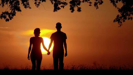 Frauen im besten Alter schätzen sich bei der Partnersuche selbst als weniger kompromissbereit ein.