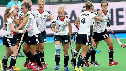 Jubel, Jubel, Freu, Freu: Die Deutschen Hockey-Frauen stehen im EM-Finale.