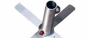 Der dezente Sonnenschirmständer mit Anker.