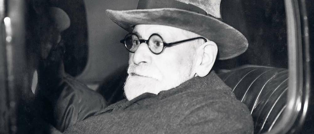 Sigmund Freud im Auto bei seiner Ankunft im Londoner Exil 1938