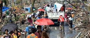 In den vom Taifun verwüsteten Regionen herrscht Chaos.