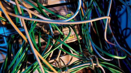 Kabelsalat. Für die NSA ist auch das kein Problem.