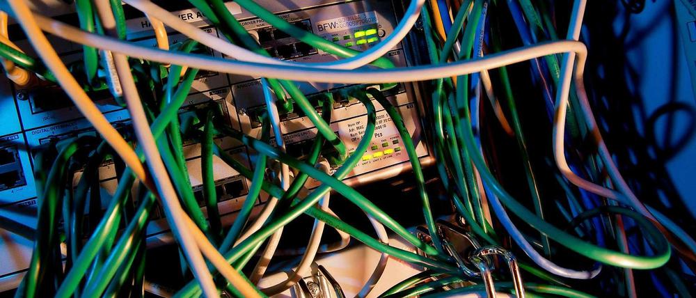 Kabelsalat. Für die NSA ist auch das kein Problem.