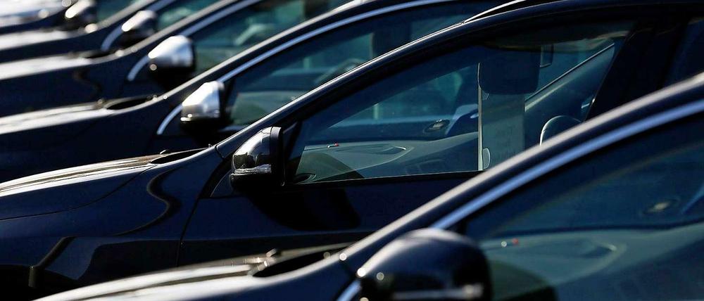 Teurer. Nach den Preiskämpfen der vergangenen Jahre heben die Kfz-Versicherer die Prämien wieder an. 