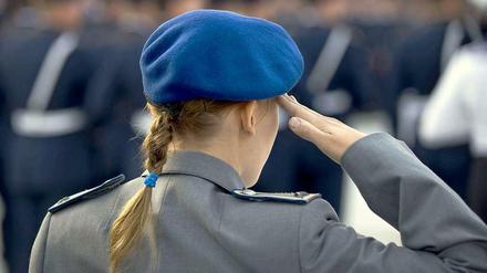 Familie und Beruf unter einen Hut zu bringen, ist nicht immer einfach. Schon gar nicht bei der Bundeswehr. 