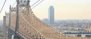 Stadt der Zeitpiloten. Die Brücke zwischen Manhattan und Queens, einem der Schauplätze von Lethems Roman.
