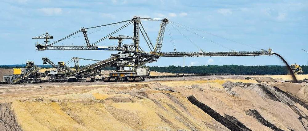Die Abraumhalden im Braunkohletagebau Welzow.