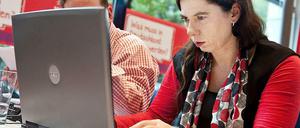 Auch junge Leute sollen entscheiden. Das geht vor allem über das Internet, erklärte Sandra Scheeres auf einer Pressekonferenz.