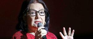 Echt mit Brille: Nana Mouskouri im Admiralspalast