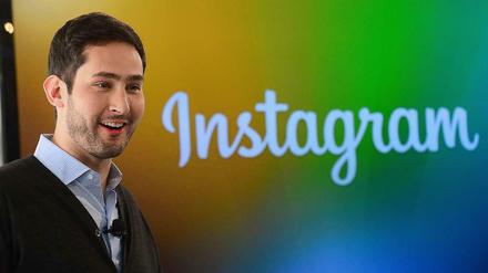 Ganz zufrieden. Firmenchef Kevin Systrom war schon vor einem Jahr gut drauf. Inzwischen hat sein Unternehmen Konkurrent Twitter überholt. 