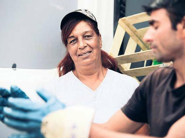 Wertschöpfung. Der Gewinn hängt davon ab, wie sorgfältig die Mitarbeiter die Stoffe trennen. Violetta arbeitet inzwischen nicht mehr für Atilay Ünal.