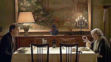 Abendessen im Objekt der Begierde, der Villa im Pariser Viertel Marais.