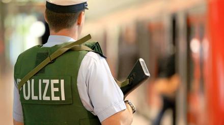 Bei der Terrorismusbekämpfung dürfen Rechtsextremisten nicht außer Acht gelassen werden.