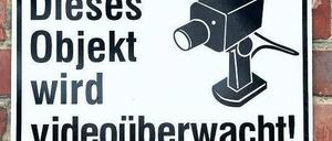 Mehr Offenheit. Arbeitgeber sollen künftig ihre Mitarbeiter nicht mehr heimlich per Video überwachen dürfen. Offene Aufnahmen sollen aber – etwa an Kassen oder Firmeneingängen – erlaubt bleiben. Foto: dpa