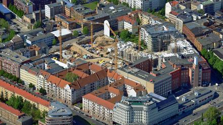Bauen im Hinterhof. Im südlichen Prenzlauer Berg entsteht ein neues Wohnquartier „La vie“. Viele Wohnungsunternehmer beklagen aber das negative Neubauklima in Berlin.