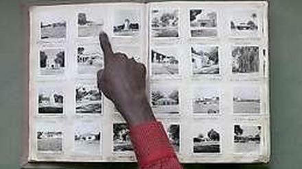 Filipa Césars Video über einen Archivar in Guinea-Bissau ist in der Ausstellung "Wir sind alle Berliner 1884-2014" zu sehen.