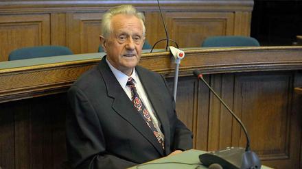 Karl-Heinz Kurras 2009 im Gericht. 