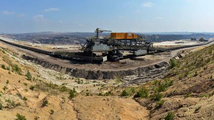 Blick in den Braunkohletagebau Welzow der Vattenfall AG nahe Welzow in Brandenburg.