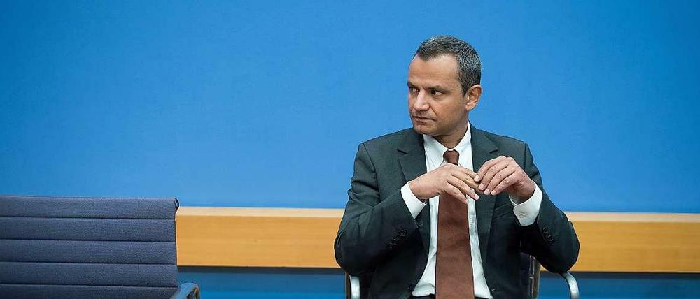 Sebastian Edathy in der Bundespressekonferenz.