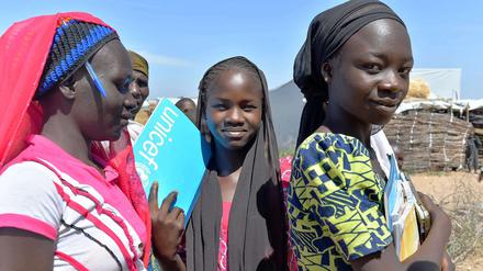 Schulmädchen in einem UNHCR-Camp für nigerianische Flüchtlinge in Kamerun. 