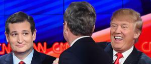 Die Republikaner Ted Cruz, Jeb Bush und Donald Trump bei der TV-Debatte