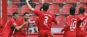 Großer Jubel an der Alten Försterei. Union kommt gegen Duisburg zum ersten Dreier der Saison.