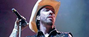 Locker vom Hocker. Ohne seinen Stetson läuft für Boss-Hoss-Frontmann Alec Völkel gar nichts. Und Cowboystiefel sind auf der Bühne sowieso Pflicht. 