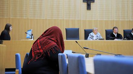 Die 22-jährige Angeklagte am Montag im Gerichtssaal. Der Gutachter beurteilte sie als voll schuldfähig.