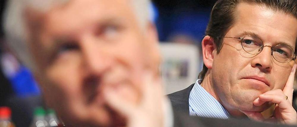 Der Traum von der neuen Zweisamkeit? CSU-Chef Seehofer mag wieder mit Guttenberg.