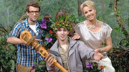 Kann heute jeder prominent werden? "Dschungelkönig" Joey Heindle (Mitte) mit den RTL-Moderatoren Daniel Hartwich und Sonja Zietlow.
