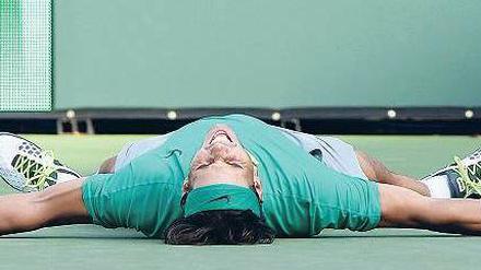 Vollstrecker. Rafael Nadal zeigte in der kalifornischen Wüste wieder sein energiegeladenes Tennisspiel und genoss am Ende den Turniersieg wie ein Geburtstagskind. Foto: dpa